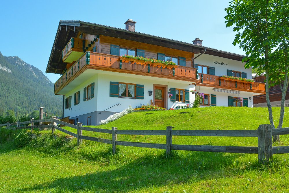 Ferienwohnungen Haus Alpenflora im Bergsteigerdorf Ramsau bei Berchtesgaden